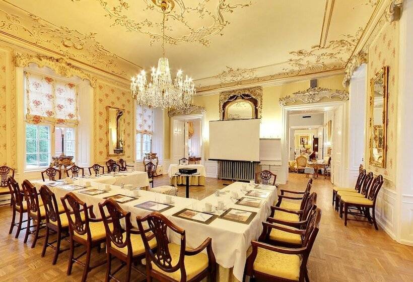 בית מלון כפרי Hvedholm Slots