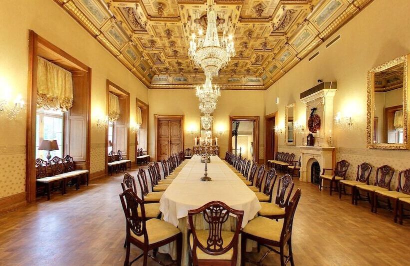 בית מלון כפרי Hvedholm Slots