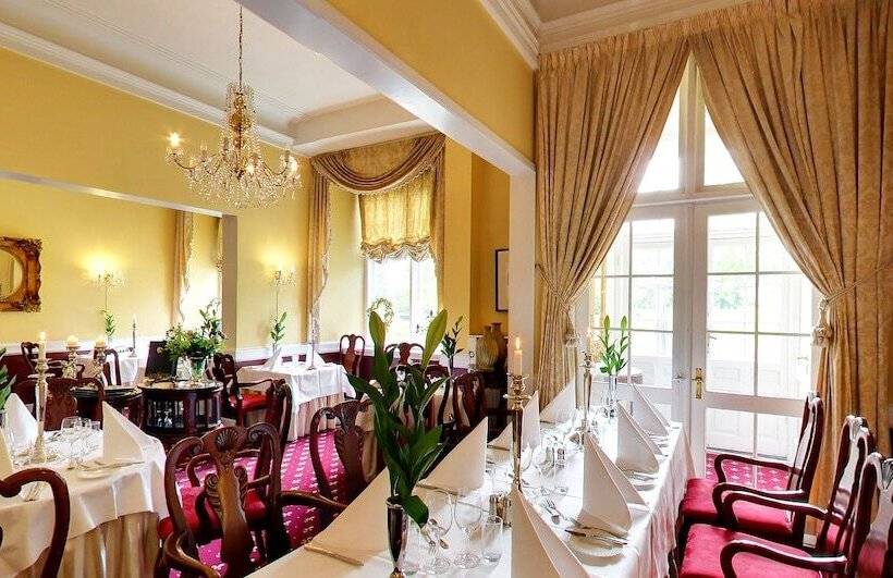 בית מלון כפרי Hvedholm Slots