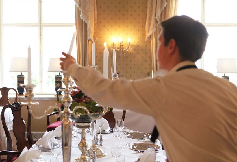 בית מלון כפרי Hvedholm Slots