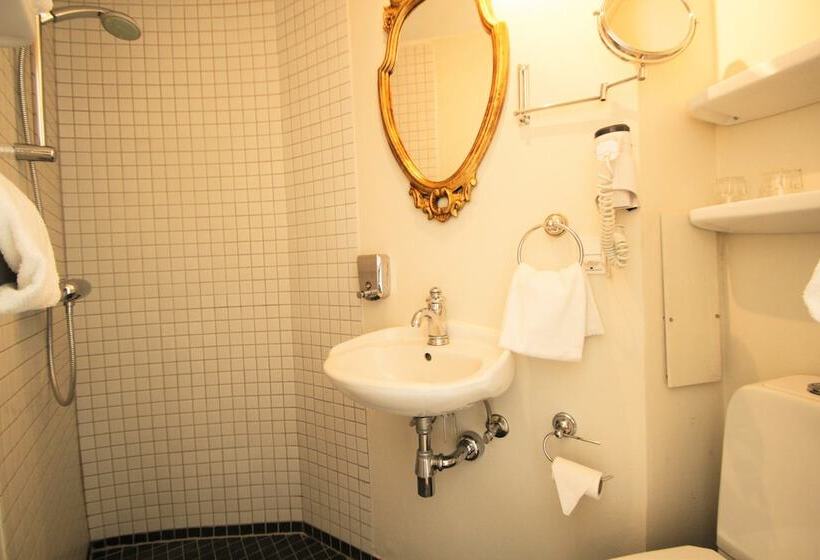 בית מלון כפרי Hvedholm Slots