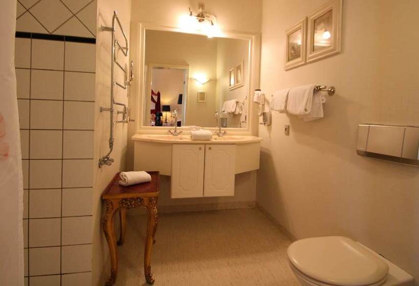 בית מלון כפרי Hvedholm Slots