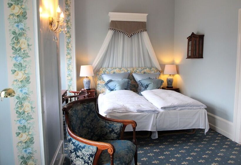 בית מלון כפרי Hvedholm Slots