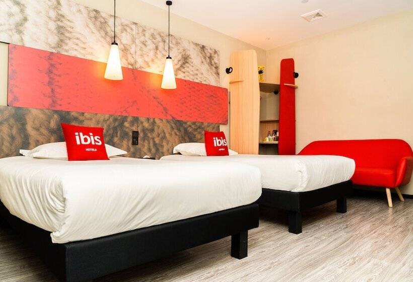 هتل Ibis Hefei Pedestrian Street