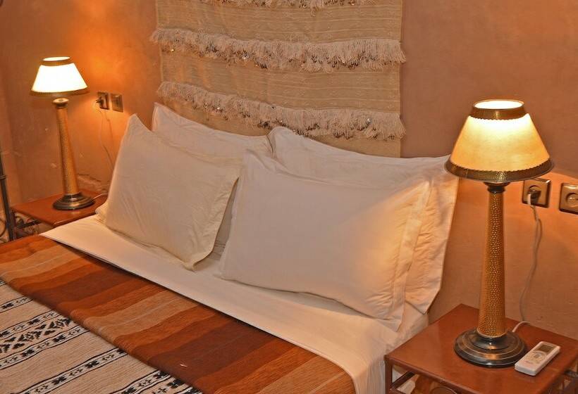 هتل Kasbah Sahara Services