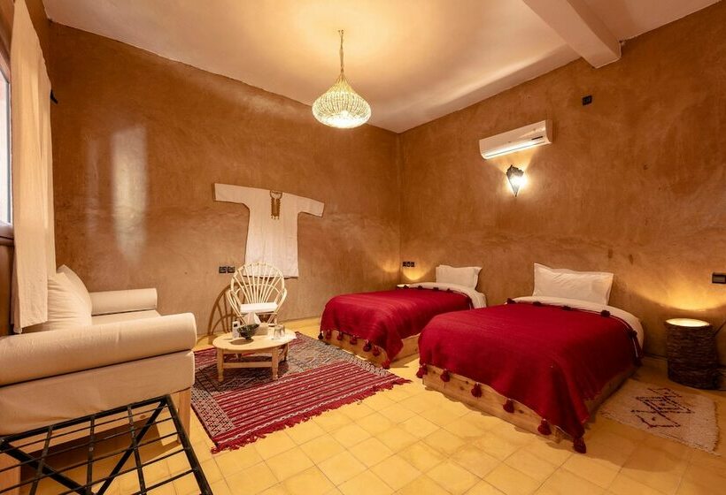 هتل Kasbah Sahara Services