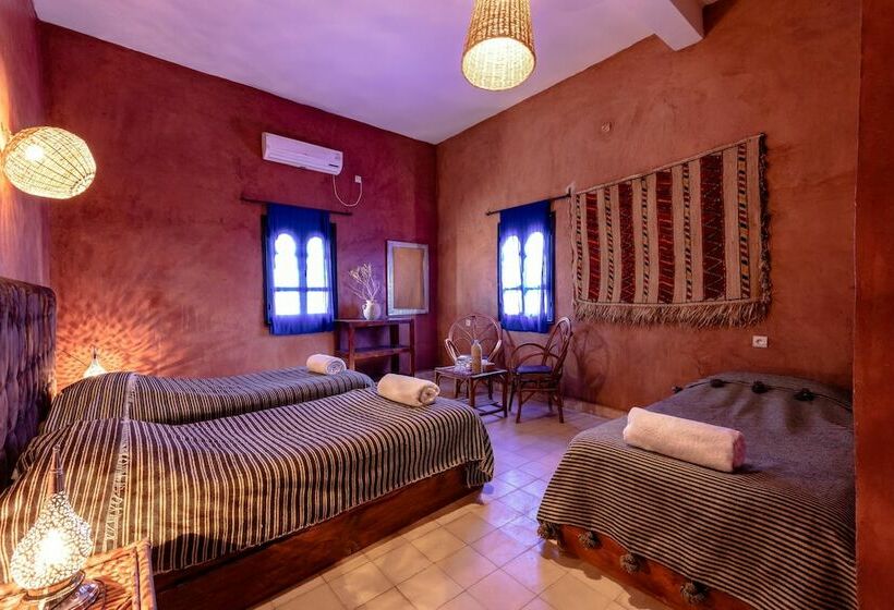 هتل Kasbah Sahara Services