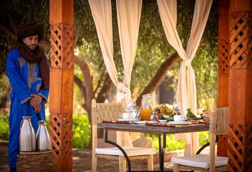 هتل Kasbah Sahara Services