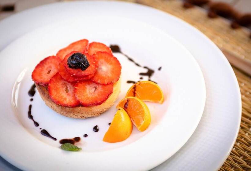 هتل Kasbah Sahara Services