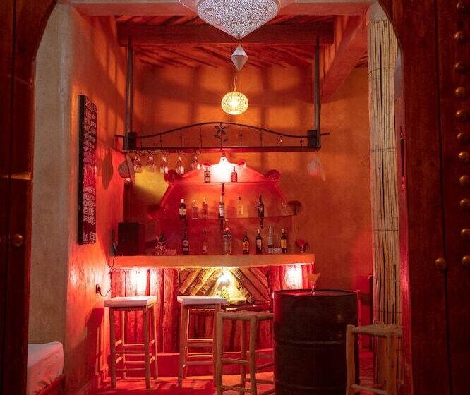 هتل Kasbah Sahara Services