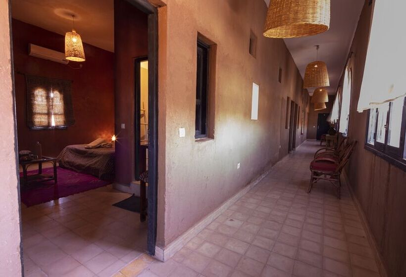 هتل Kasbah Sahara Services