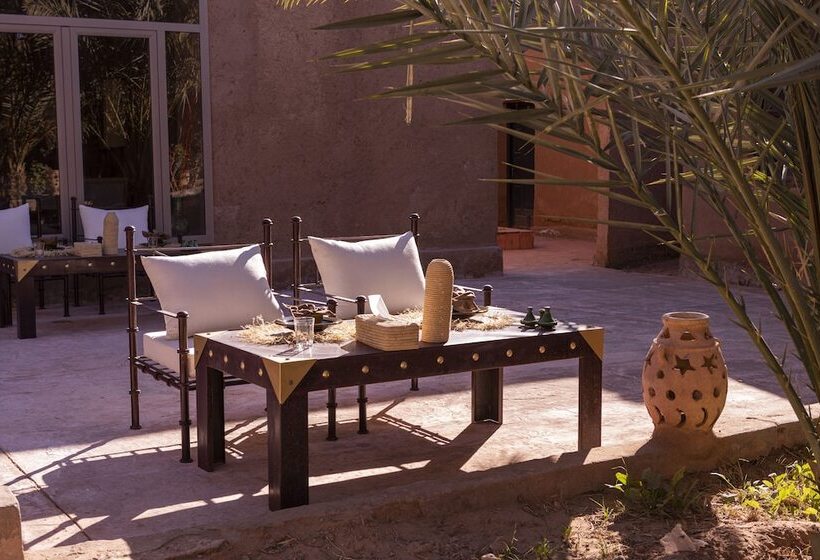 هتل Kasbah Sahara Services