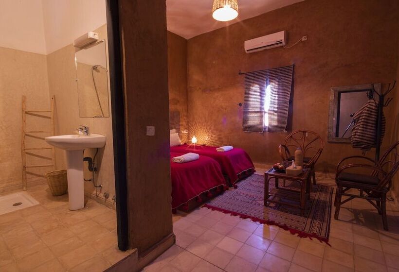 هتل Kasbah Sahara Services