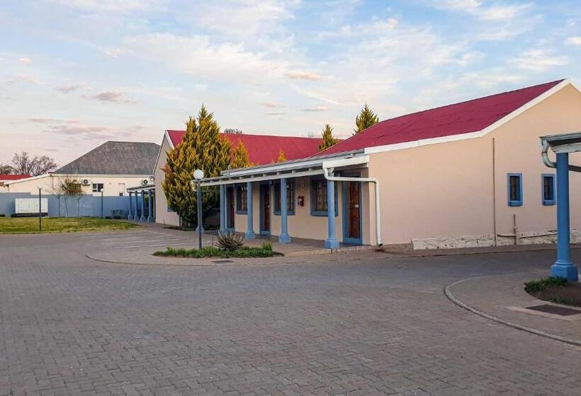 هتل Komani Resorts