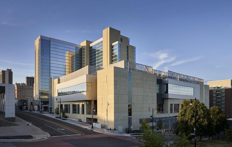 هتل Loews Kansas City