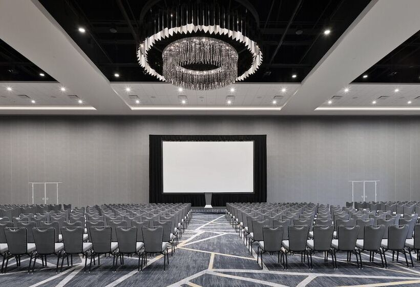 هتل Loews Kansas City