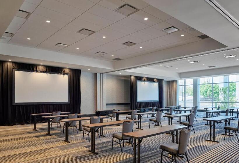 هتل Loews Kansas City