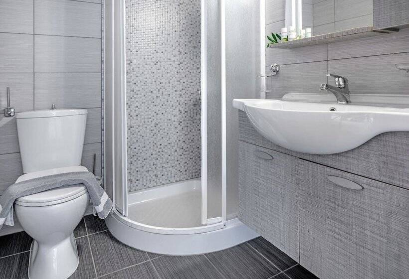 فندق Mesogeios 2000