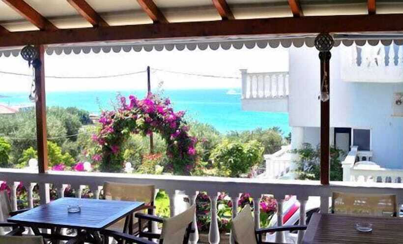 فندق Mesogeios 2000