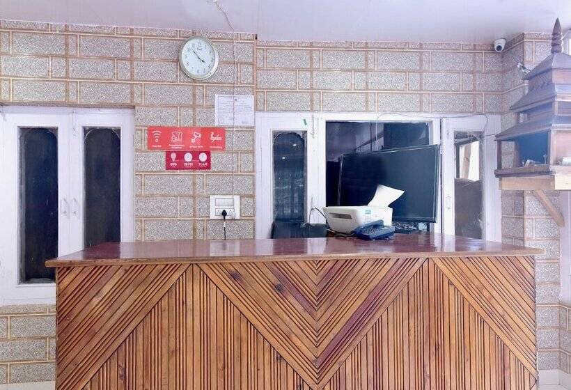 酒店 Orchard Resorts By Oyo