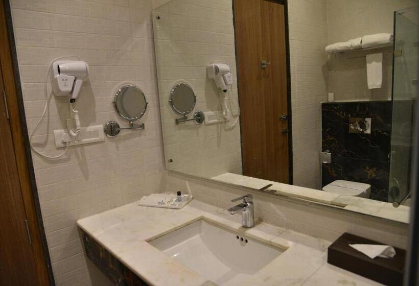 Hotel Vlm Grand Placid