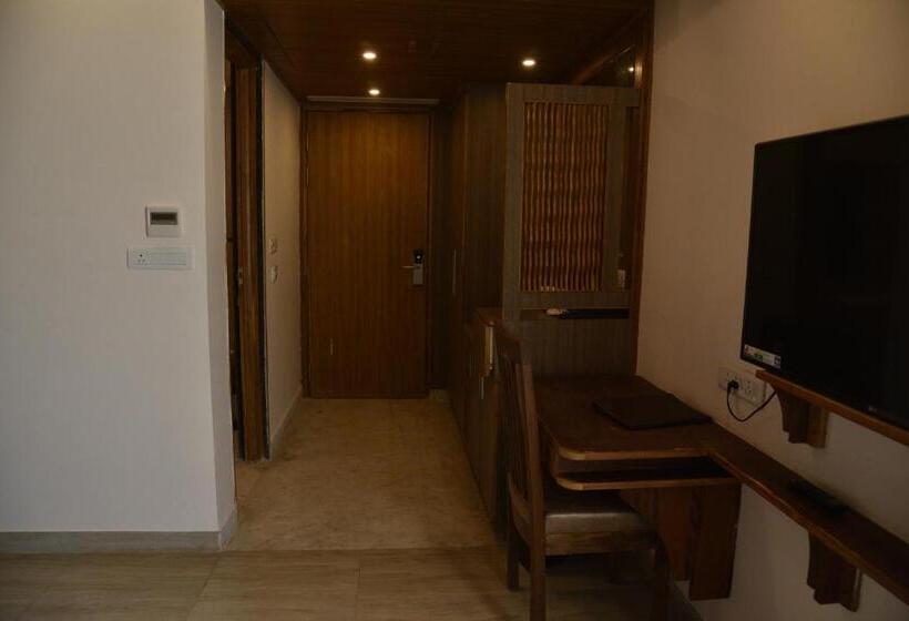 Hotel Vlm Grand Placid