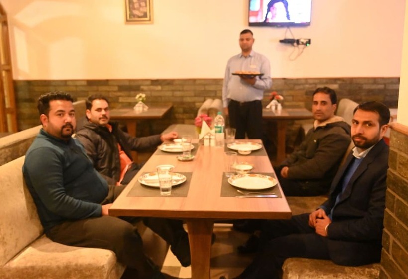 فندق Royal Palace