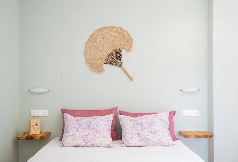 Отель Serenity Hideaway