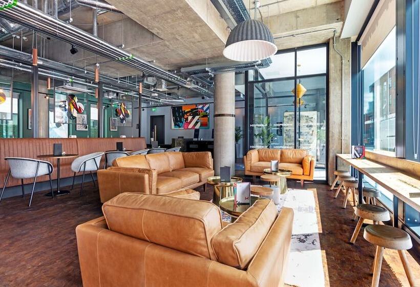 בית מלון כפרי The Hendrick Smithfield