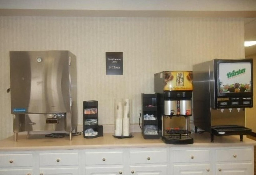 Отель The Landmark Inn