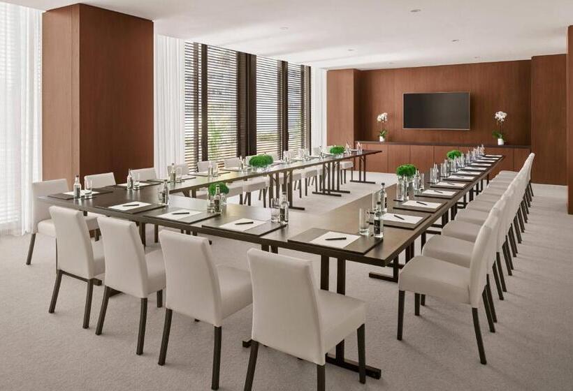 هتل The West Hollywood Edition