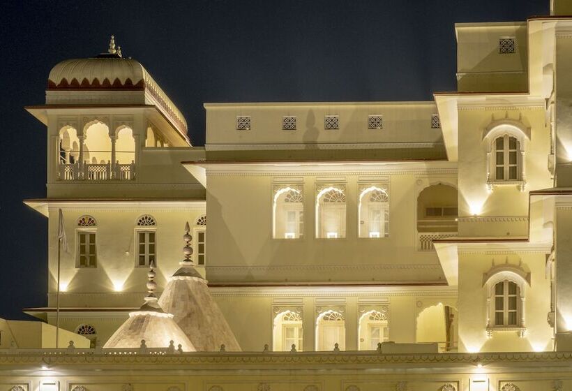 בית מלון כפרי Welcomheritage Ramgarh