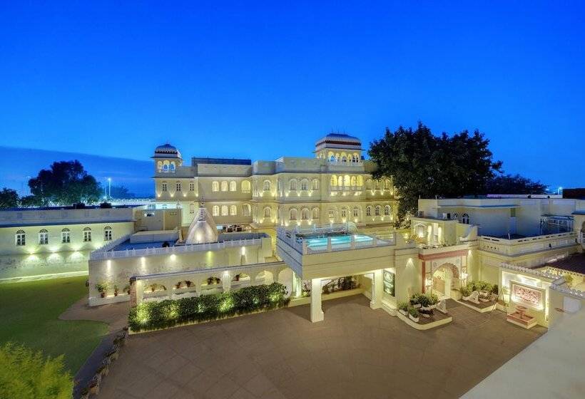 בית מלון כפרי Welcomheritage Ramgarh