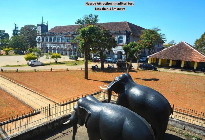 هتل Yesh Comforts By Oyo Rooms