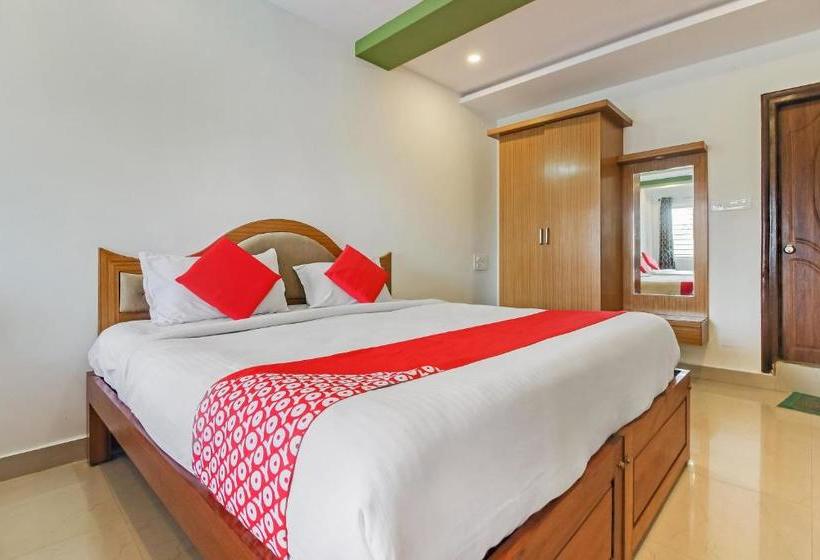 هتل Yesh Comforts By Oyo Rooms