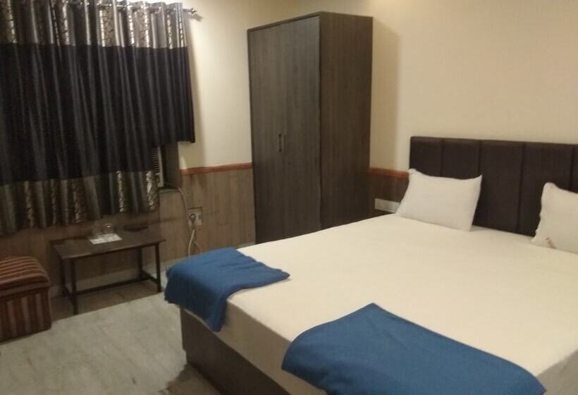 Jk Rooms 111 Hotel Shivala