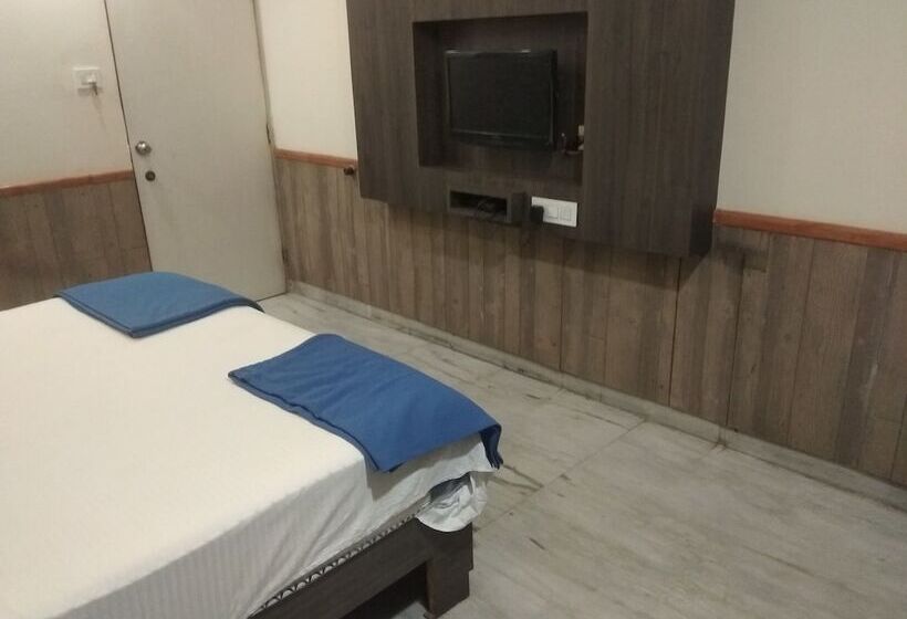 Jk Rooms 111 Hotel Shivala