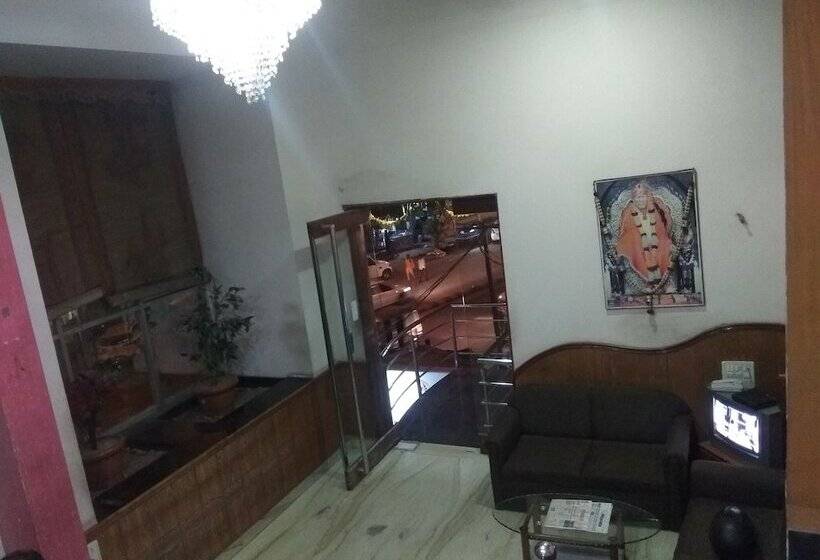 Jk Rooms 111 Hotel Shivala