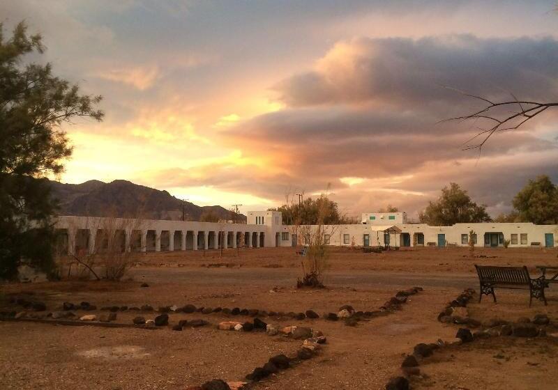 מוטל Amargosa Opera House &