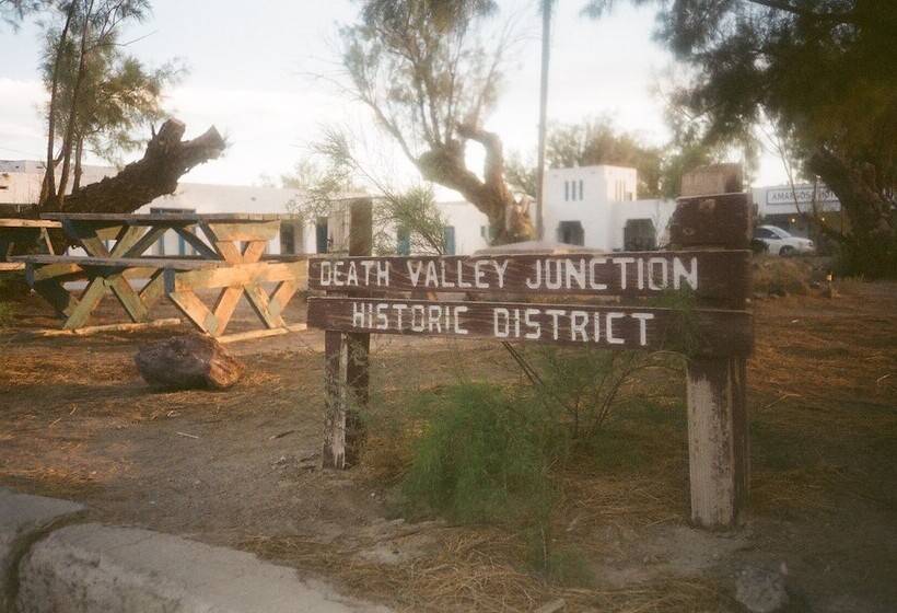 מוטל Amargosa Opera House &