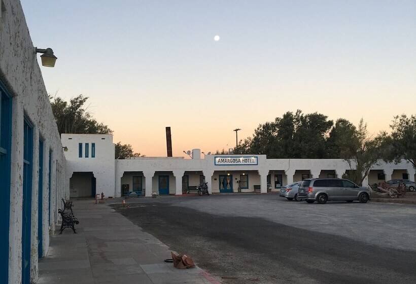 מוטל Amargosa Opera House &