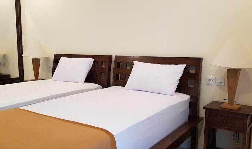 פנסיון Eddys Cottages & Villa