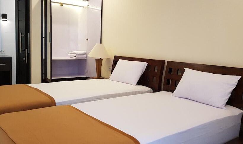 פנסיון Eddys Cottages & Villa