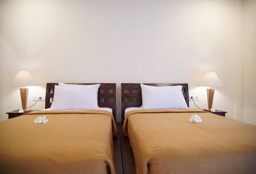 פנסיון Eddys Cottages & Villa