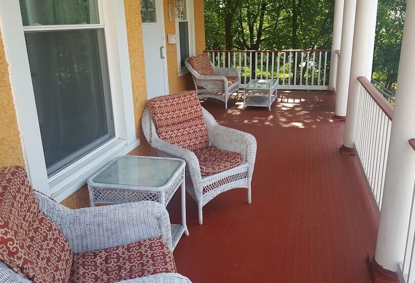 بنسيون Eden Park Guest House