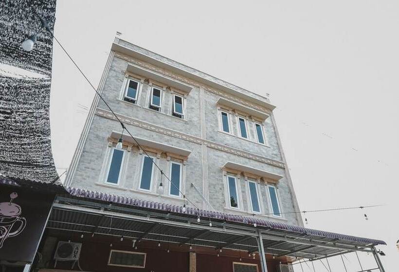 Пансион Reddoorz Near Ringroad City Walks Medan