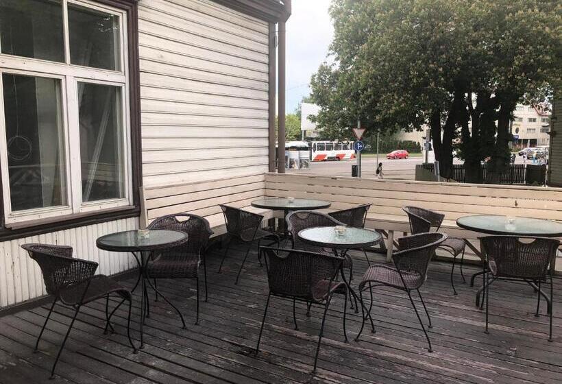 پانسیون Villa Kadriorg Hostel