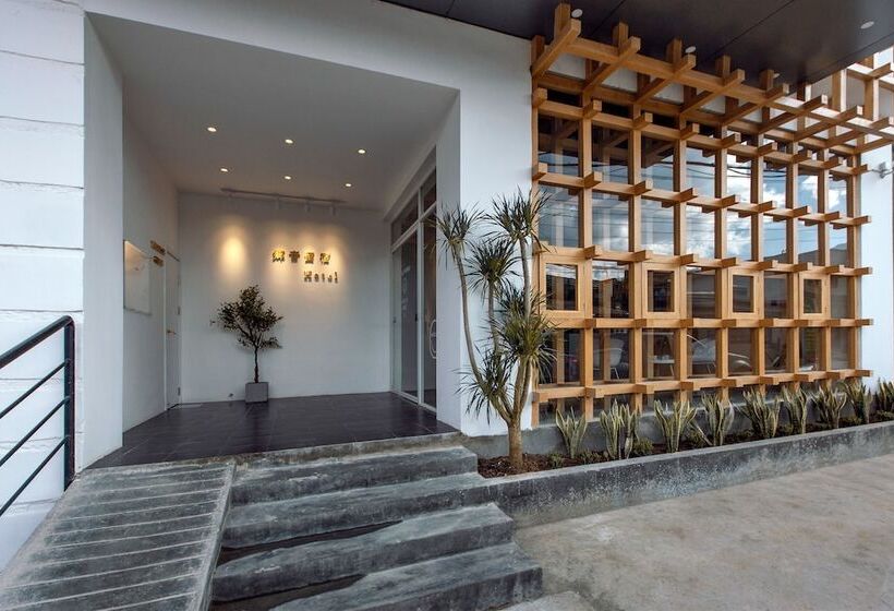 Xiang Yin Liu Su Inn