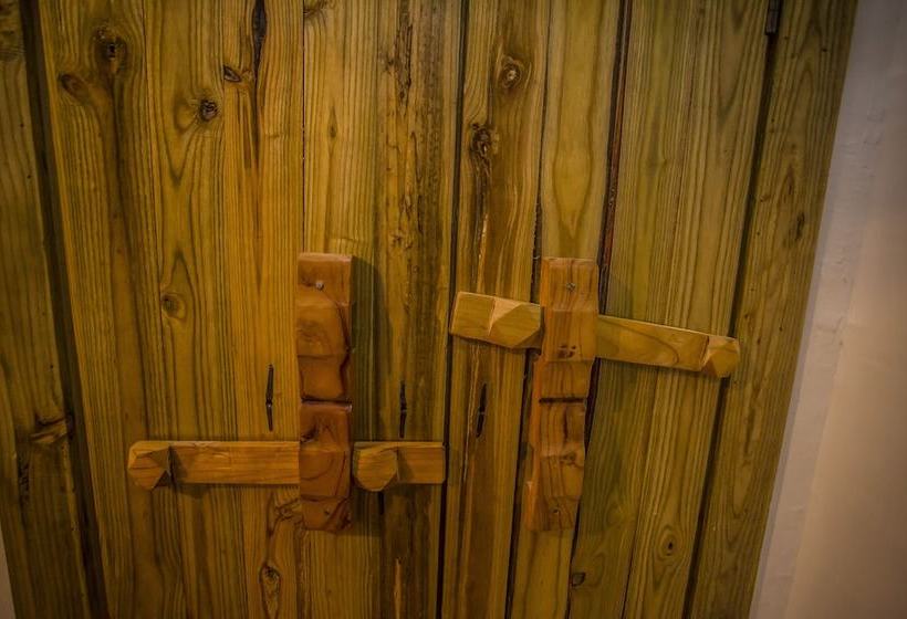 Zhangjiajie Guyong Inn