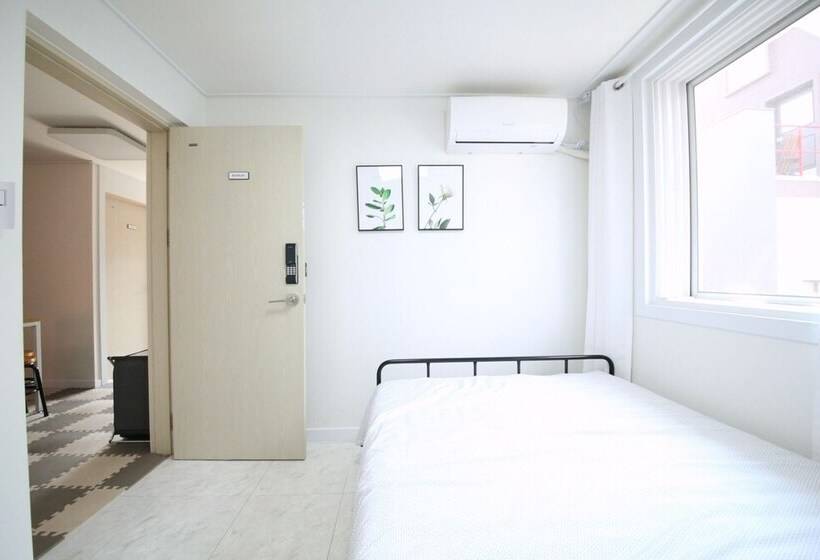 Zibro H Guesthouse Hostel